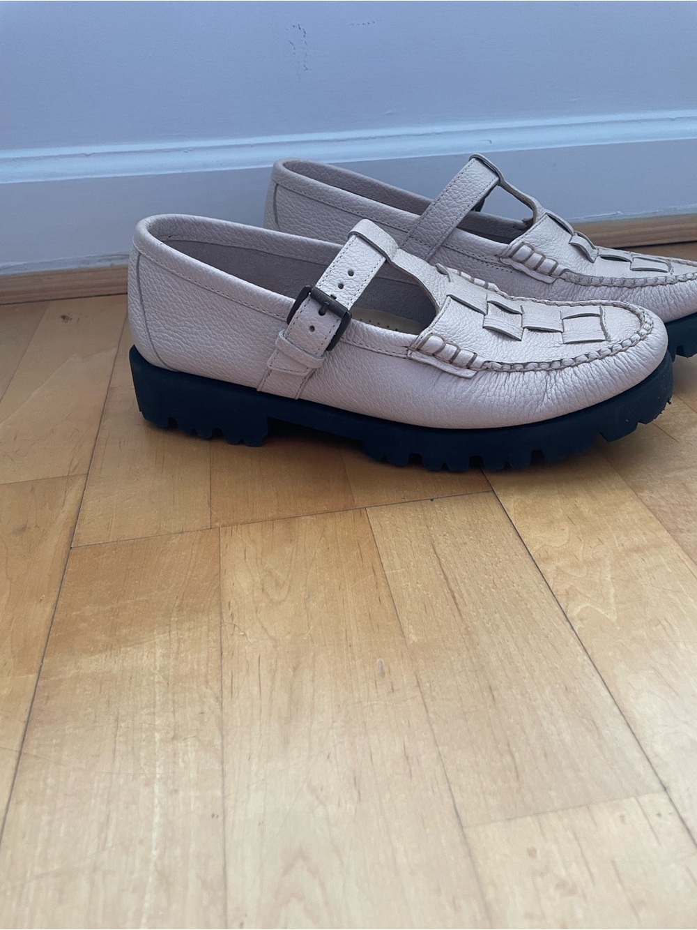 WOMENS MARY JANE FISHERMAN SUPER LUG WEEJUNS LOAFER - Off White Size 9 - Picture 3 of 4